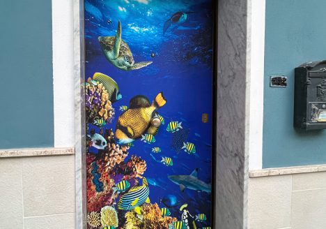 porta personalizzata fondale marino