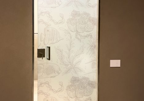 rivestimento porta in vetro - vista dall'esterno