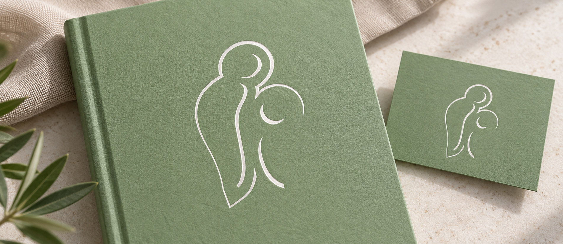 Mockup del marchio Emanuele Giudice su carta verde salvia
